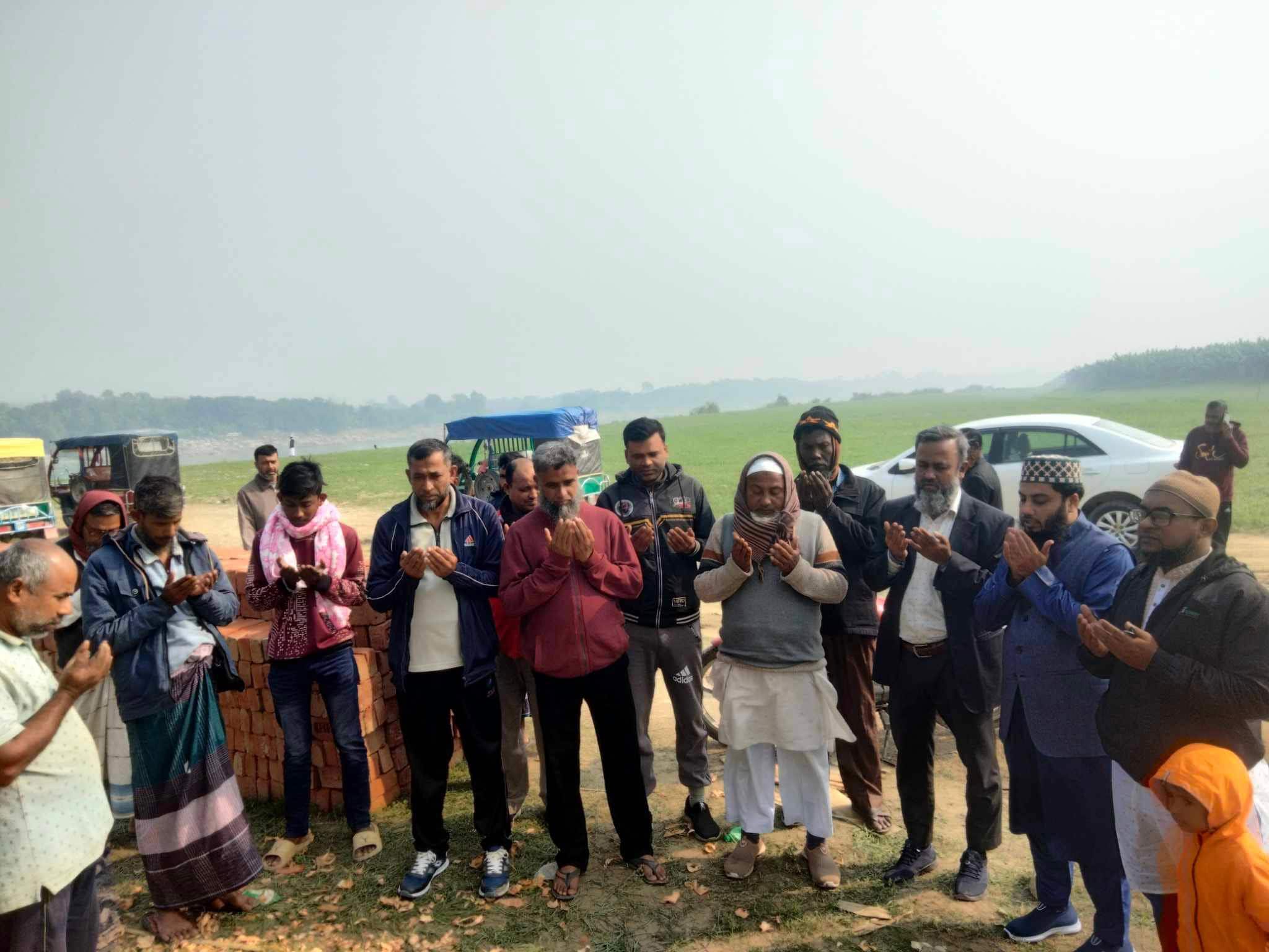 শ্রীপুরে খেয়াঘাটে পথচারীদের জন্য নামাজ ঘর নির্মাণ