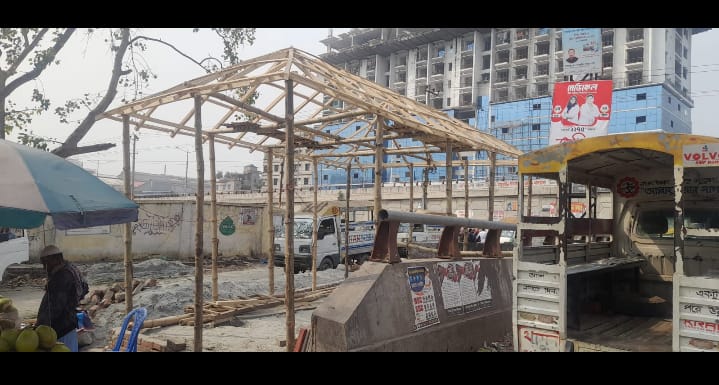 ডিএসসিসি ৬৪ নং ওর্য়াডে সরকারী ওয়াসার জমি দখল করে দোকান ঘর নির্মান ও চাঁদাবাজদের হিড়িক পড়েছে।