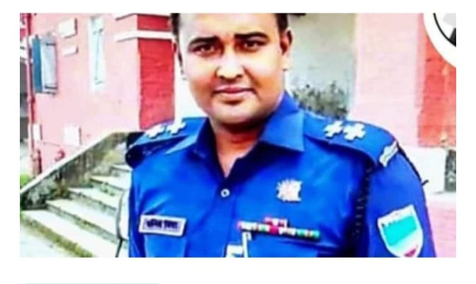 ময়মনসিংহে পুলিশের হাতে : পুলিশ গ্রেফতার