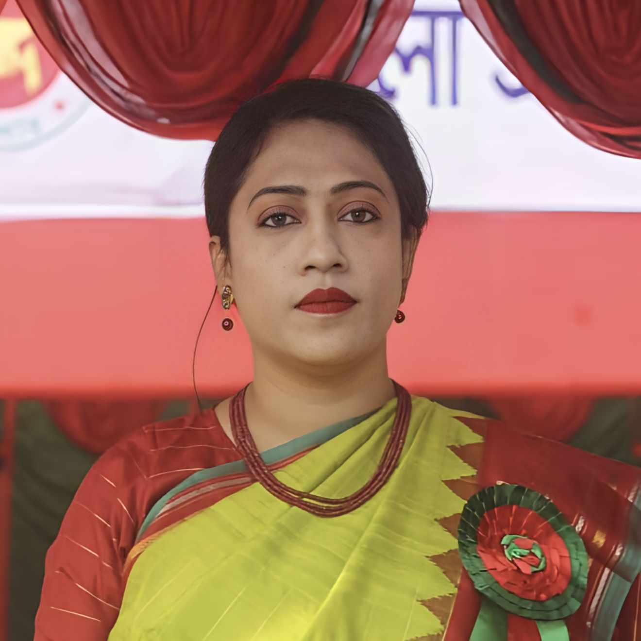 রায়পুরায় সাধারণ মানুষের প্রশংসায় ভাসছেন রায়পুরা উপজেলা নির্বাহি অফিসার রোজলিন শহিদ চৌধুরী