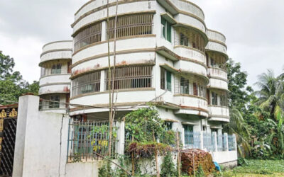 চাকরিচ্যুত মান্নানের তিনতলা বাড়ি, বিলাসবহুল গাড়ি