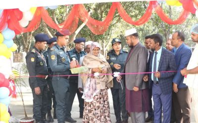 গোপালগঞ্জে সদর উপজেলার নবাগত স্বাস্থ্য ও পঃপঃ কর্মকর্তাকে সিভিল সার্জনের ফুলেল শুভেচ্ছা