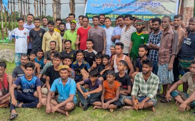 পুরাতন ব্রহ্মপুত্র নদে কচুরিপানা অপসারণে কৃষকদলের উদ্যোগ