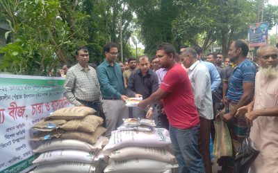 মাগুরা শালিখায় ২হাজার ২৫০জন কৃষক পেল বীজ,সার ও গাছের চারা
