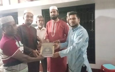 শান্তি নিবিড় পাঠাগার এর উদ্যোগে বিনামূল কোরআন উপহার প্রদান করা