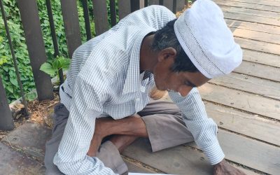 অভাবের দেয়ালে বন্দি রিকশাচালকের ৩ হাজার পাতার স্বপ্ন!