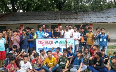 তরুণদের খেলাধুলায় ফেরাতে গাংনীতে বসুন্ধরা শুভসংঘের তিন মাসব্যাপী ফুটবল বিতরণ কর্মসূচি