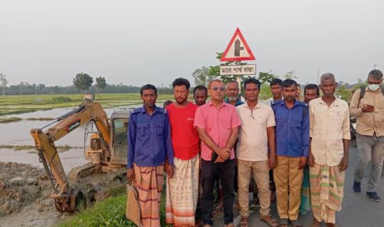 পত্নীতলার ঘোষনগর ইউপির উদ্যোগে ভরাট খাল পুনর্খনন,১ হাজার বিঘা জমিতে চাষাবাদের নতুন সম্ভাবনা