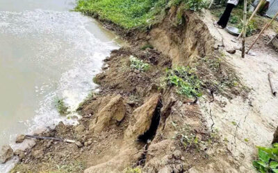 কান্দাপাড়া বাঁচানোর আকুতি: নদীগর্ভে হারিয়ে যাচ্ছে একটি জনপদ