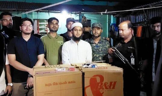 গাজীপুরে অবৈধভাবে সিগারেট মজুতের দায়ে জরিমানা, ১০ লাখ টাকার সিগারেট জব্দ