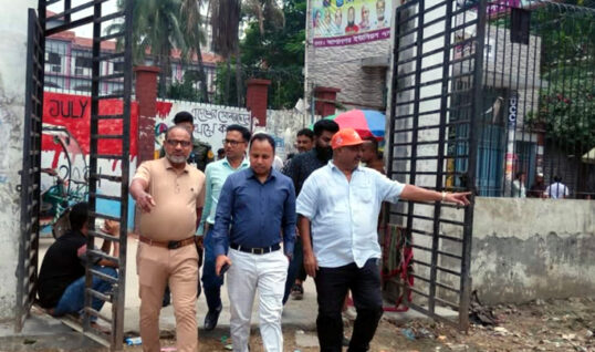 আগানগর আমবাগীচা খেলার মাঠকে আধুনিকায়নের উদ্যোগ: পরিদর্শন করলেন ইউএনও