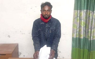 রাজশাহীর চারঘাট মডেল থানা এলাকা হতে ৪৮ বোতল ফেন্সিডিল-সহ গ্রেফতার: ১