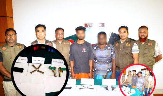ডিবি পুলিশের অভিযানে শার্শায় ২টি বিদেশী পিস্তল ৪টি ম্যাগাজিনসহ আটক-২