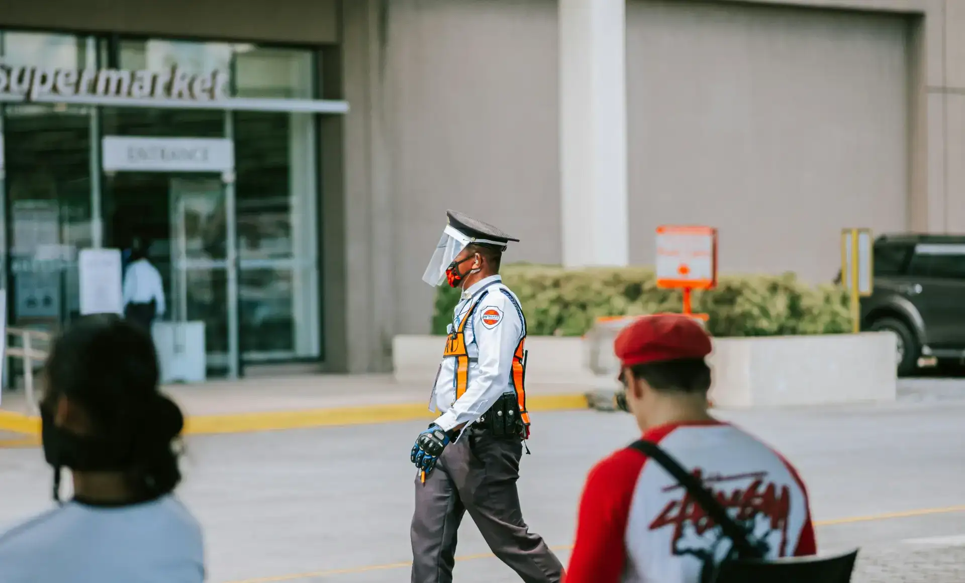 Security guard jobs in Qatar for Nepali workers mall hotel construction security jobs