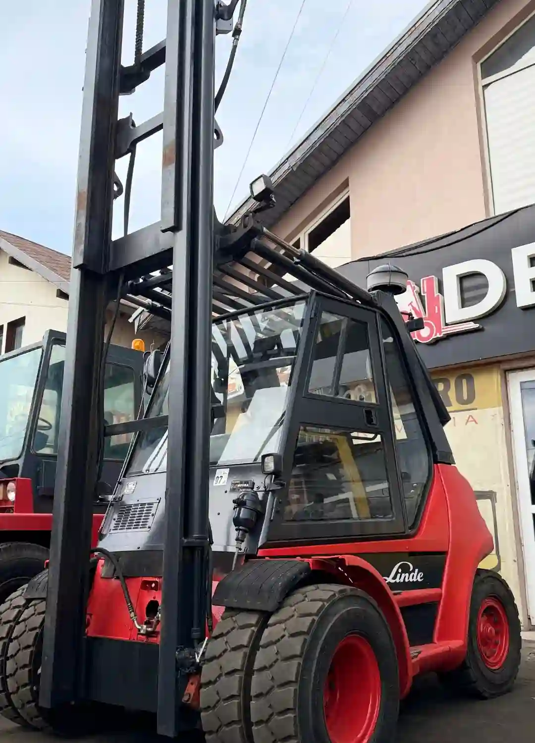 Stivuitor Linde H70 - 1 - decaro-ro