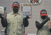 KPK menemukan dugaan bahwa harga kursi mahasiswa baru Unsoed bervariasi. Nilainya mulai dari Rp50 juta hingga sekitar Rp500 juta per orang.