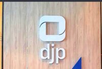 Direktur Jenderal Pajak Bimo mengingatkan masyarakat, untuk berhati-hati terhadap penawaran meterai dengan harga di bawah ketentuan.