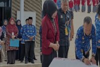 Camat Tanjungsiang berharap kehadiran mahasiswa KKN UPI bukan sekadar memenuhi kewajiban akademik, tetapi benar-benar hadir di tengah masyarakat, membawa gagasan, inovasi, dan energi positif untuk membantu menjawab persoalan serta mengembangkan potensi desa. 