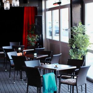 Montázs Art Café kiállítás helyszín