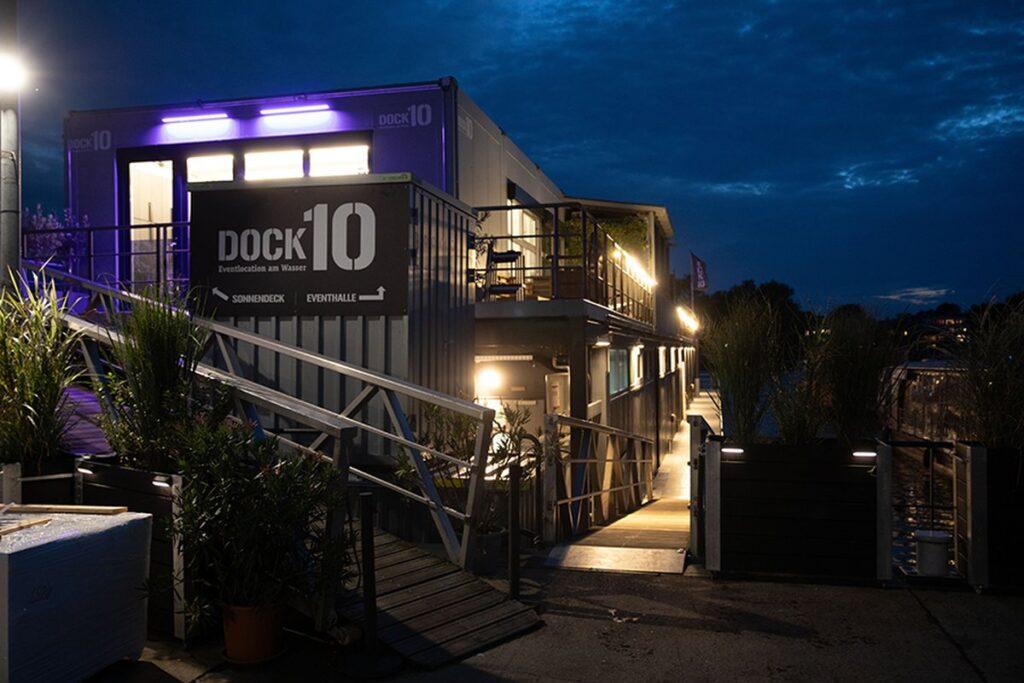 Dock 10 Eventlocation bei Nacht
