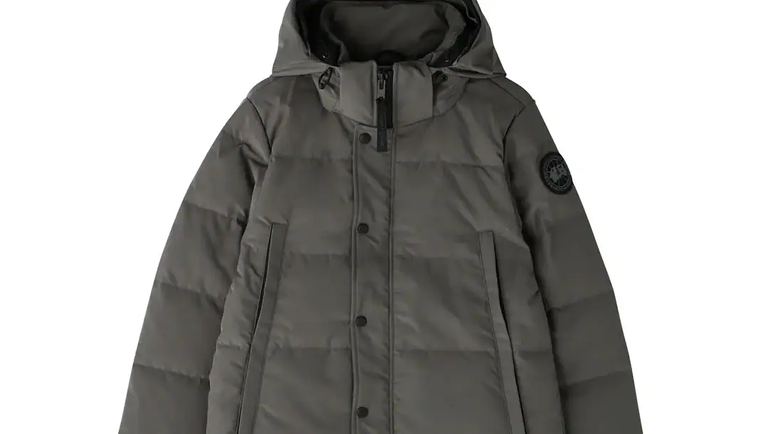 カナダグースの素材別クリーニングとファッションの相性解説