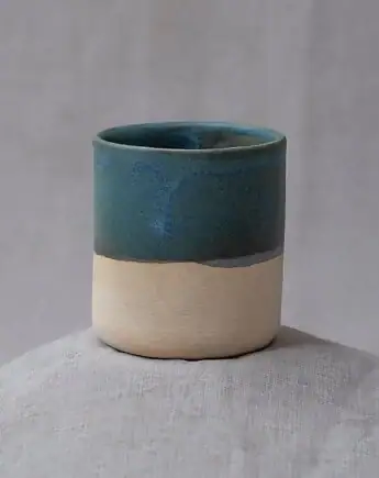 Ręcznie wykonana ceramiczna czarka z Pakamera