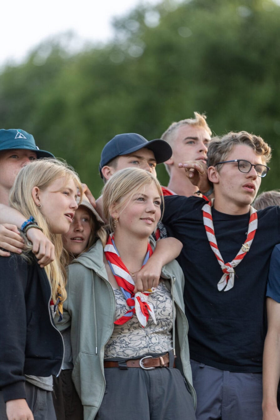 Stemningen var høj og glæden var lige så stor da Spejdernes Lejr 2022 sluttet af med et brag af et afslutningslejrbål, som afsluttende kapitel på SL2022. Masser af venskaber, kærlighed og fællesskab følelse, kunne føles og mærkes Foto: Gustav Holm Hedegaard