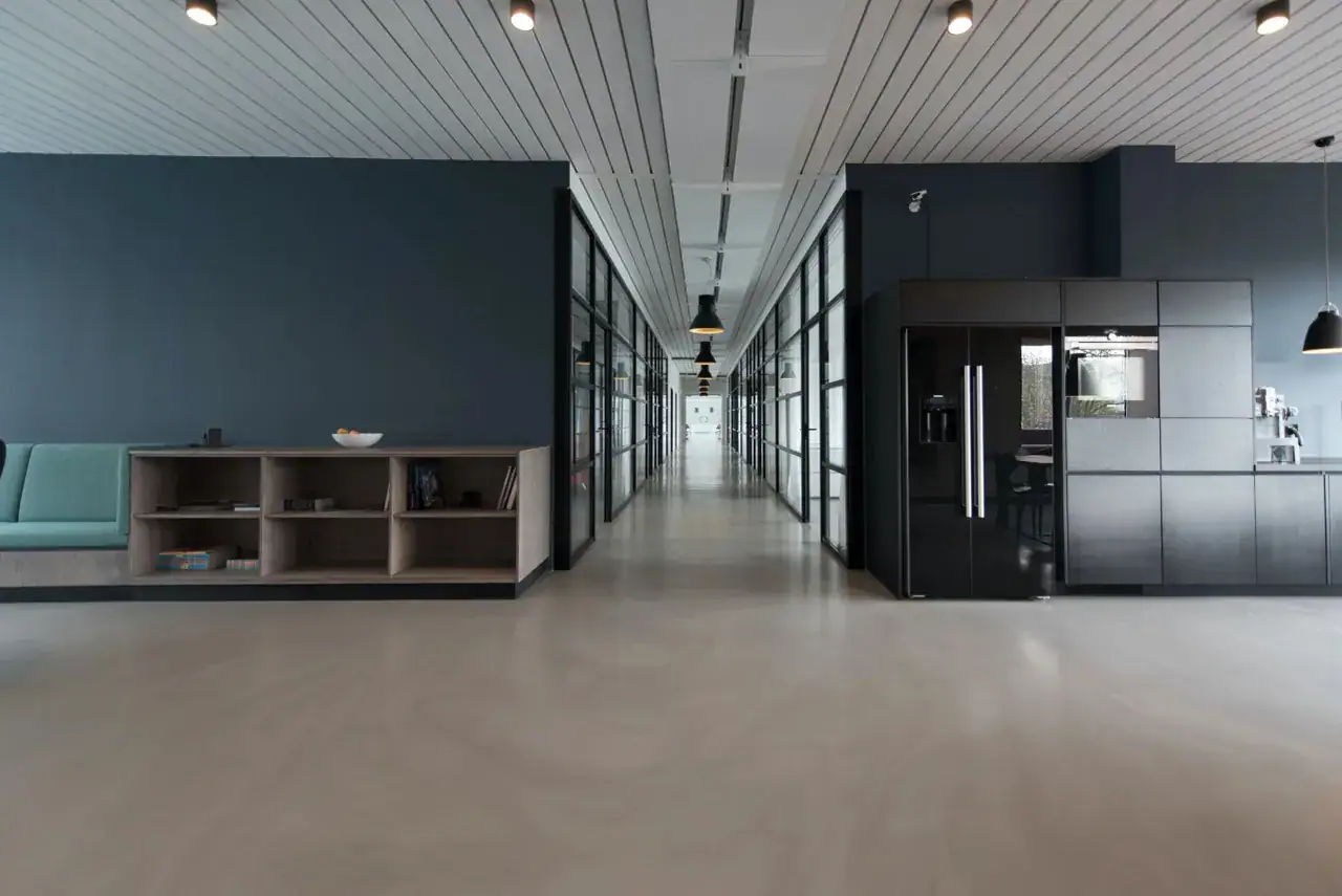 commercial epoxy flooring services in pakistan