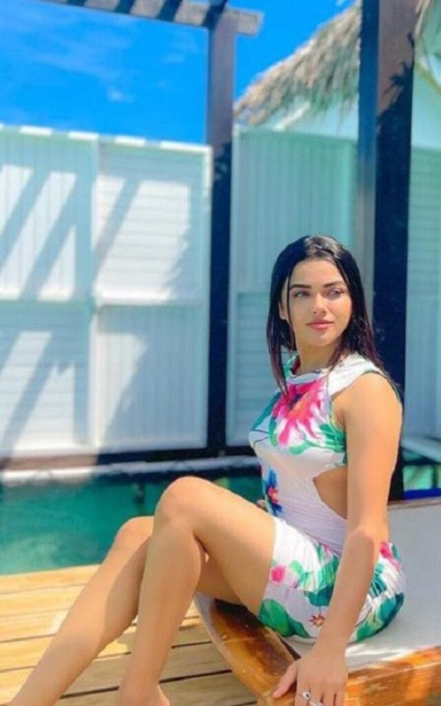 mumbai escorts in hotel
