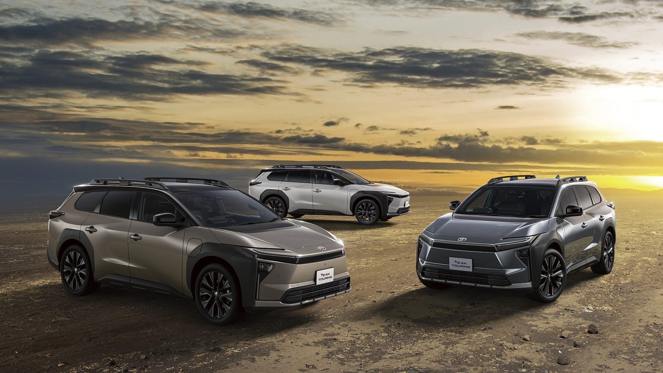 トヨタ「bZ4X Touring」本日発売！航続734kmの衝撃と、2026年春にSUVより「ツーリング」を選ぶべき理由