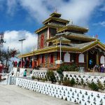 पहाड़ों के बीच हवा में लटका रेलवे ट्रैक! स्विट्जरलैंड का यह रूट देखकर थम जाती हैं धडकनें!