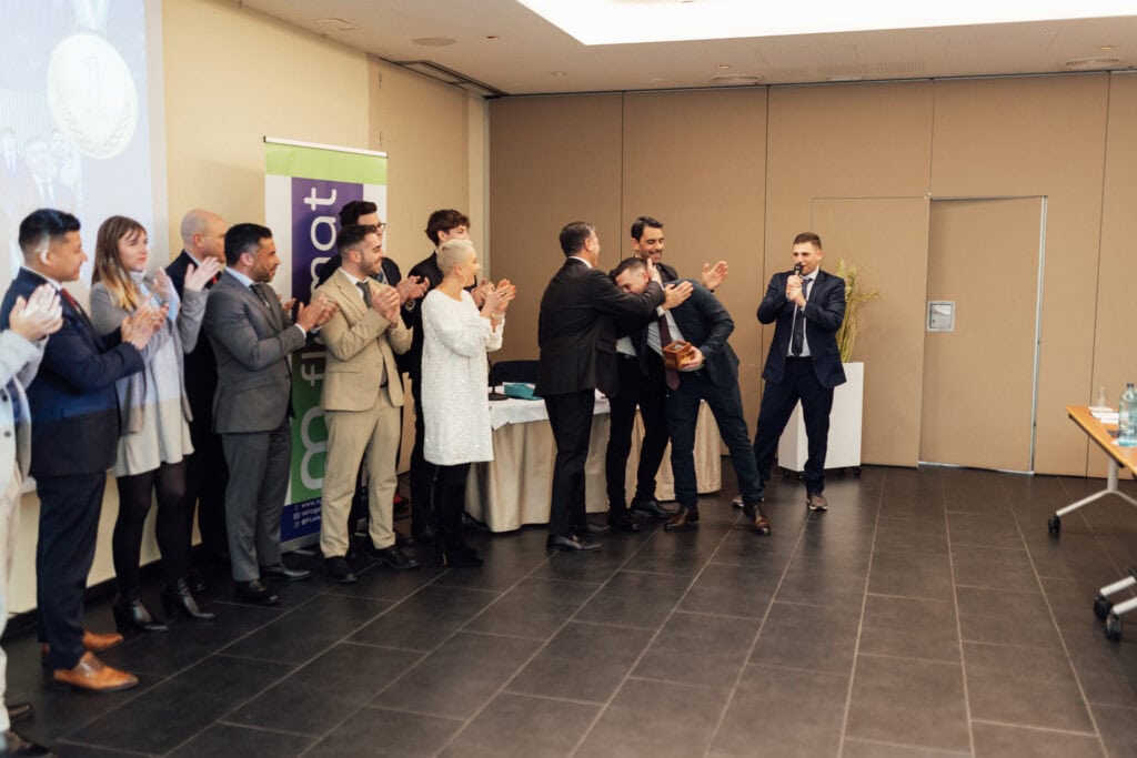 Aplausos y celebración