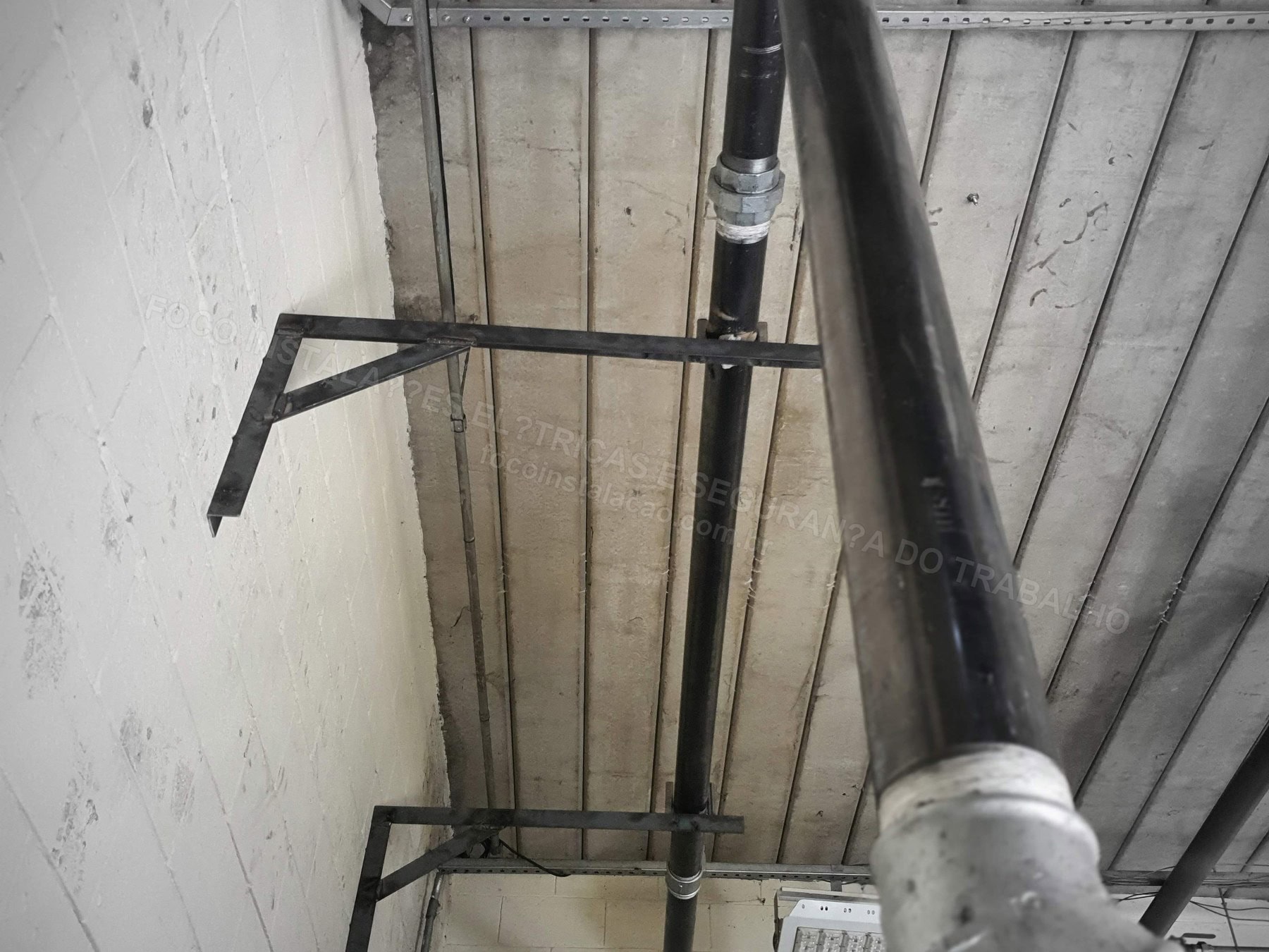 Registros Fotográficos FOCO - Imagem relacionada ao serviço Infraestrutura de pneumática industrial para compressor e utilidades industriais - FOCO-0082