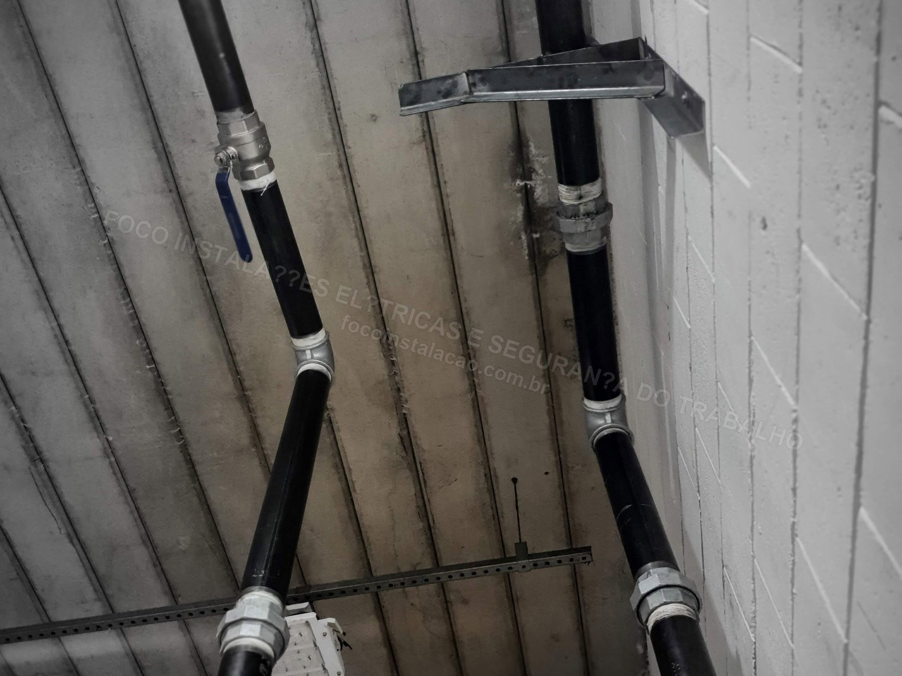 Registros Fotográficos FOCO - Imagem relacionada ao serviço Infraestrutura de pneumática industrial para compressor e utilidades industriais - FOCO-0086