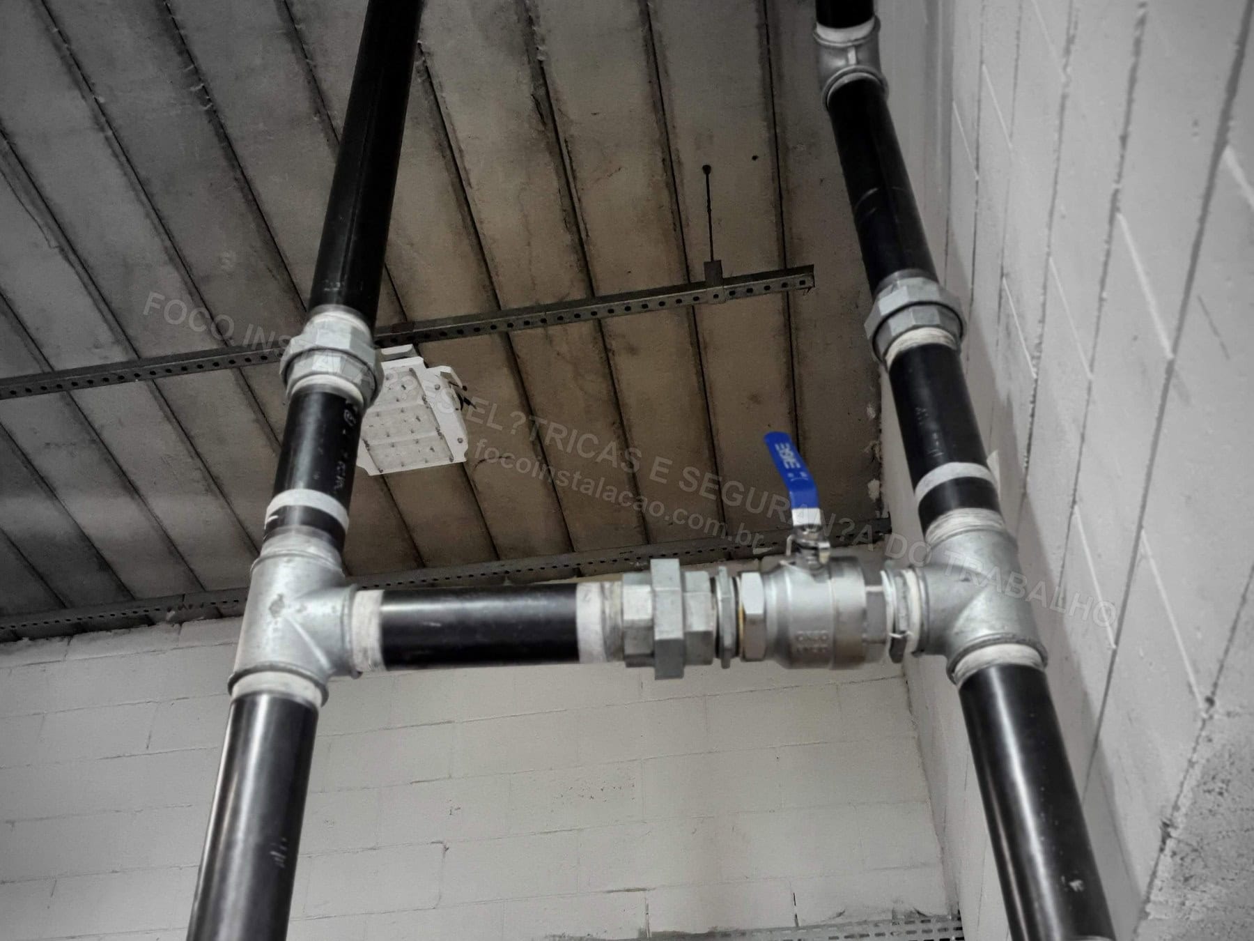 Registros Fotográficos FOCO - Imagem relacionada ao serviço Infraestrutura de pneumática industrial para compressor e utilidades industriais - FOCO-0087
