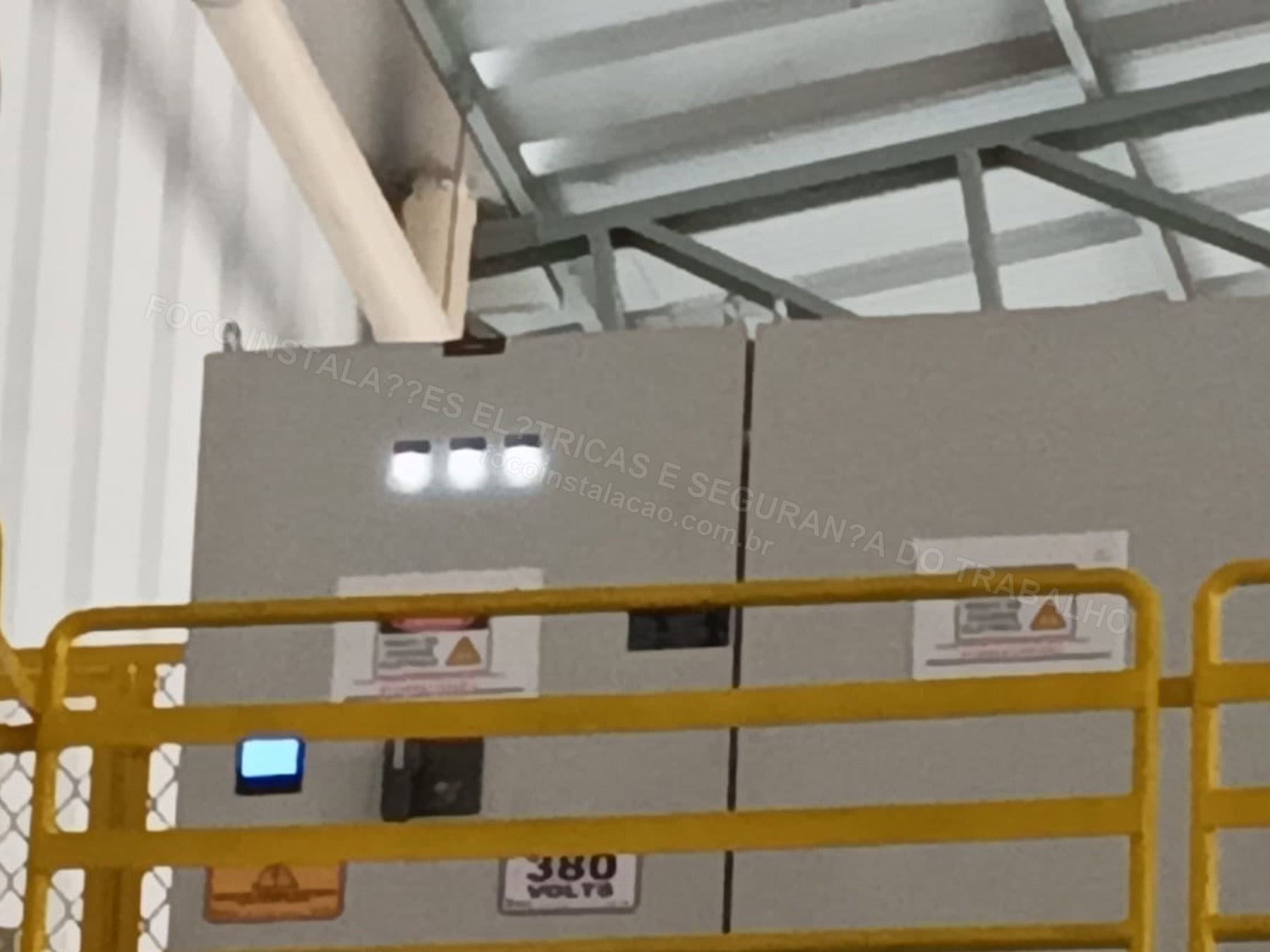 Registros Fotográficos FOCO - Imagem relacionada ao serviço Apoio técnico industrial para integração de equipamentos, painéis e áreas de produção - FOCO - FOCO-0191