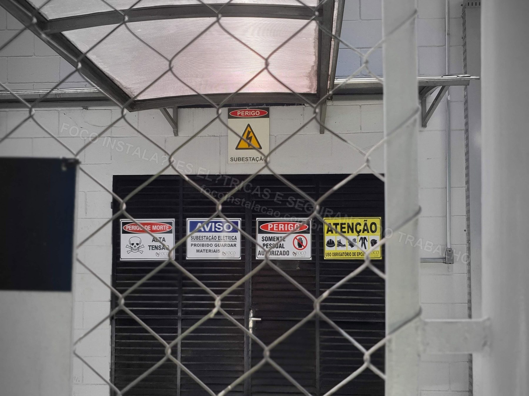 Registros Fotográficos FOCO - Imagem relacionada ao serviço Inspeção elétrica com sinalização de risco e documentação técnica - FOCO-0106