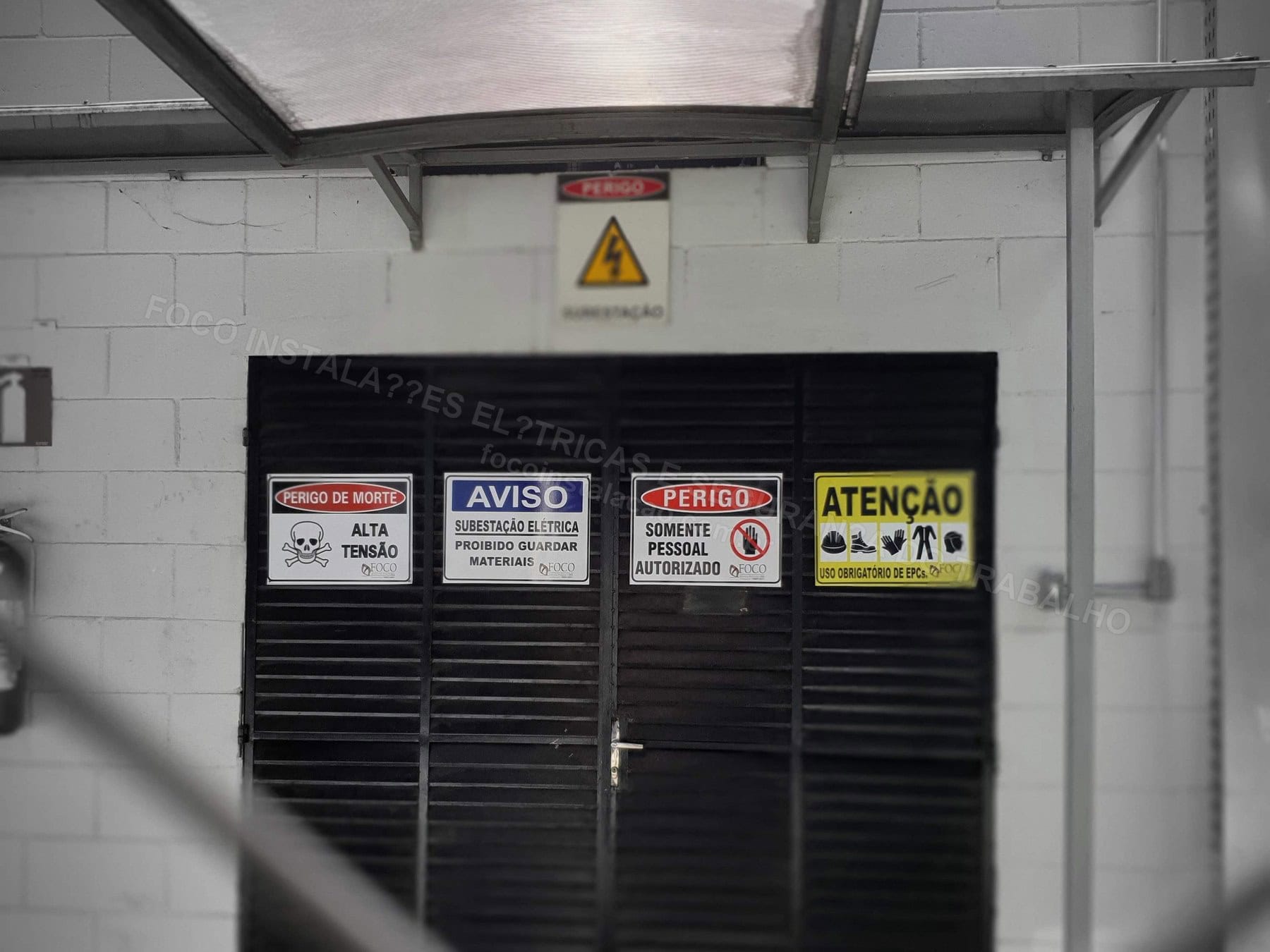 Registros Fotográficos FOCO - Imagem relacionada ao serviço Inspeção elétrica com sinalização de risco e documentação técnica - FOCO-0107