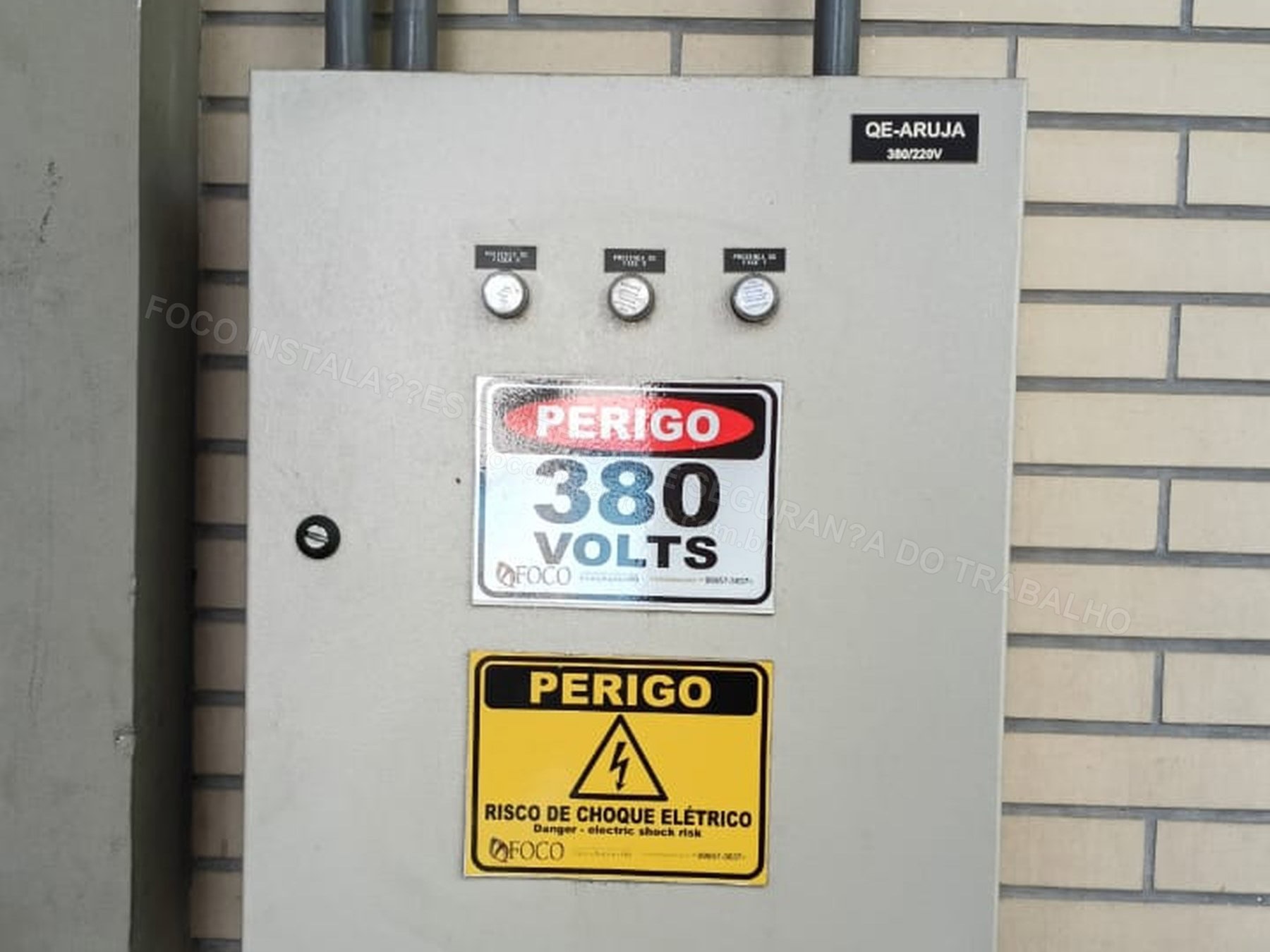 Registros Fotográficos FOCO - Imagem relacionada ao serviço Inspeção elétrica com sinalização de risco e documentação técnica - FOCO-0175