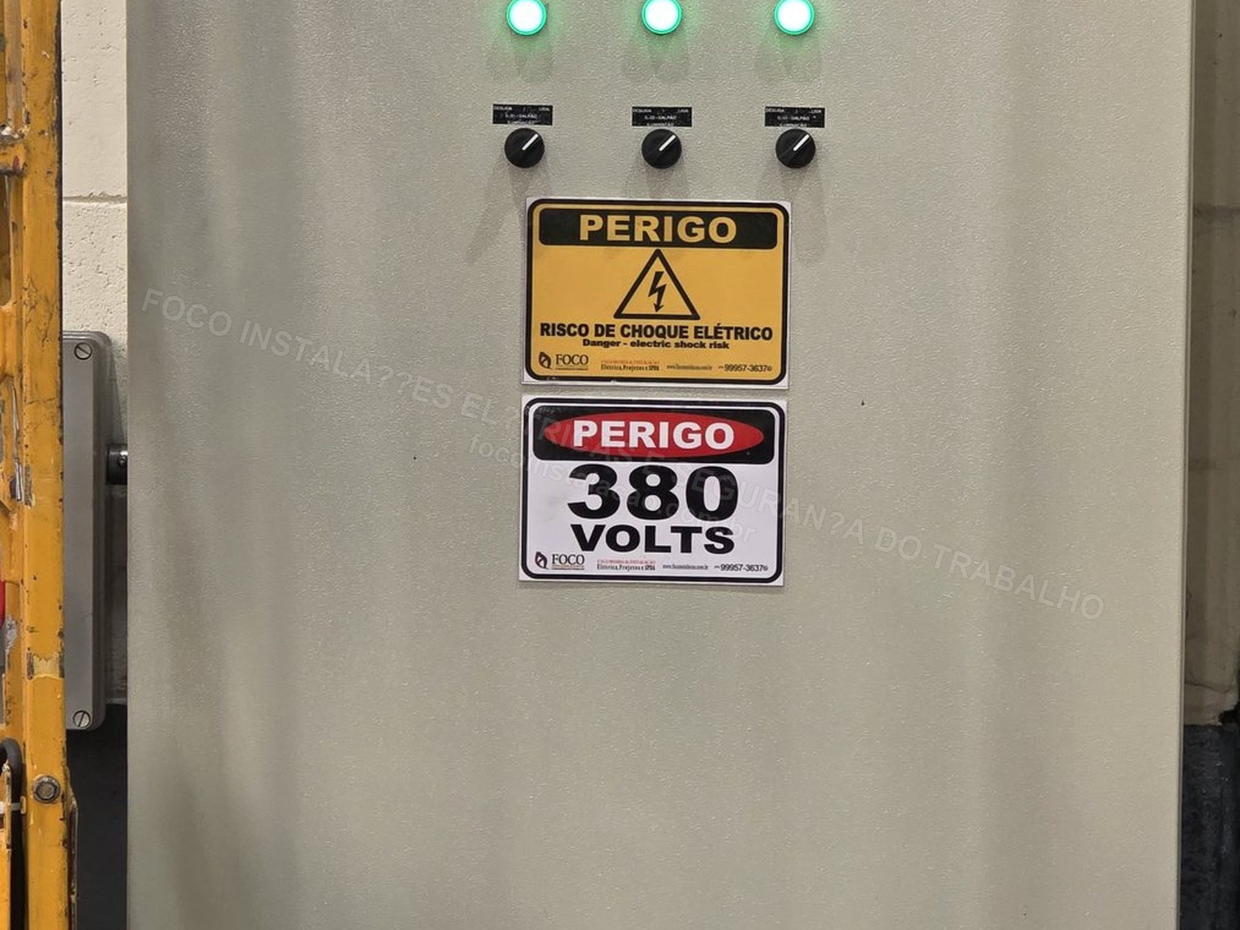 Registros Fotográficos FOCO - Imagem relacionada ao serviço Instalação de estrutura metálica para mezanino técnico de cubículo de média tensão, transformador 1000 kVA e QGBT 1600 A - FOCO-0129