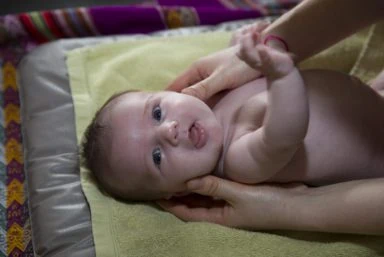 Formation accompagnant(e) en massage bébé