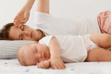 Le sommeil, ça s’apprend… aux parents !