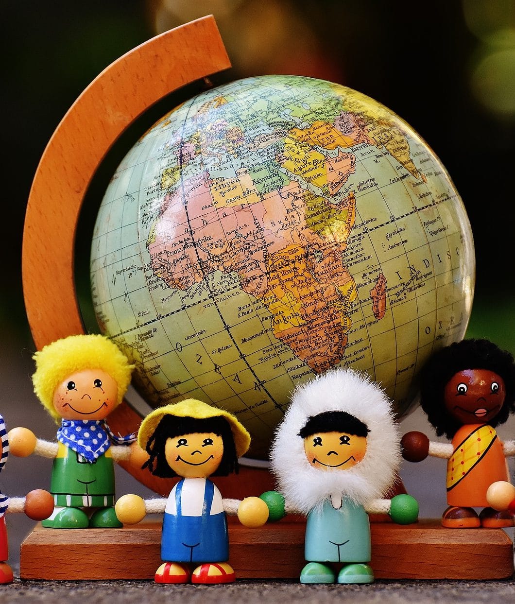 different-nationalities-1743392_1920