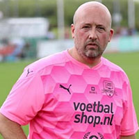 roy-de-coach-van-rossum-creators-fc-freestyler-josh