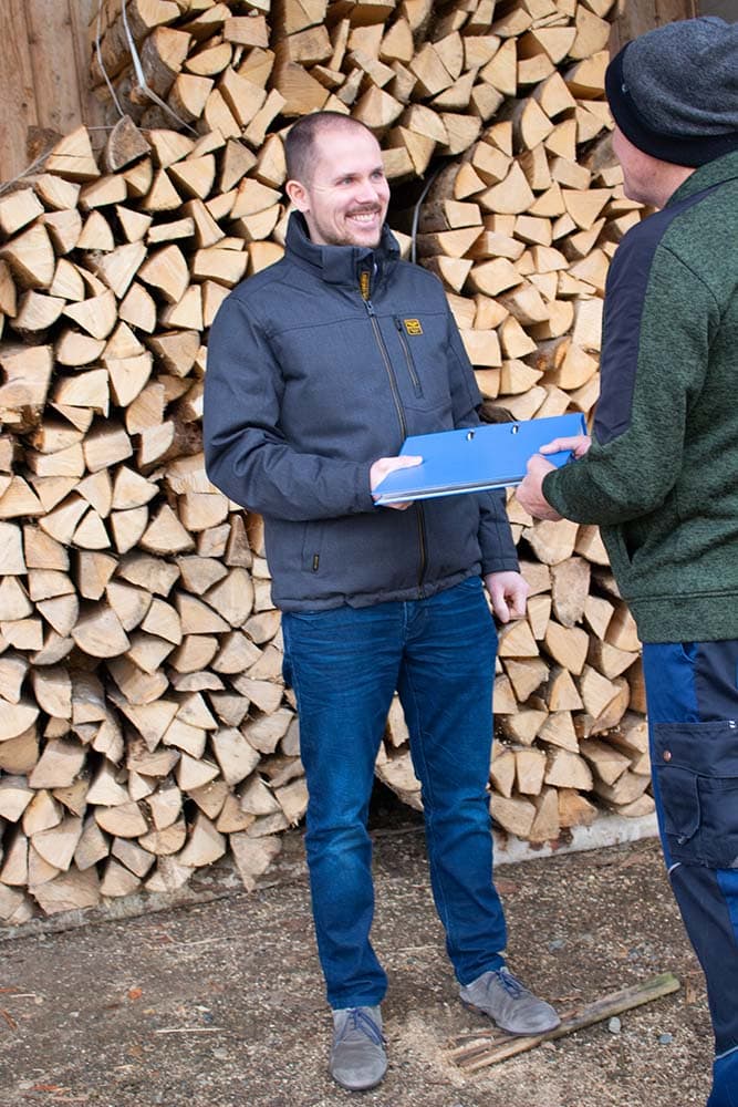 Fuerer Treuhand GmbH Buchhaltung beim Kunden