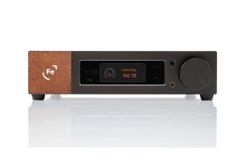 The Ferrum Wanda DAC with the display on.
