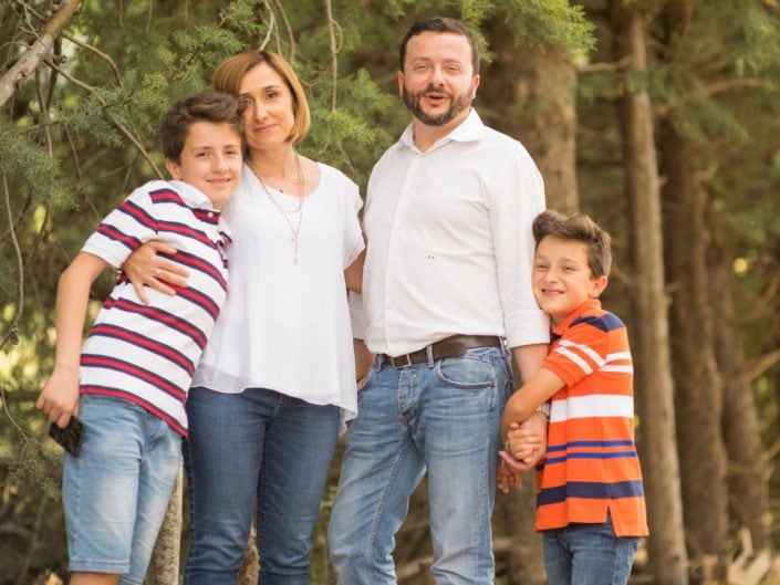 4b3efec2-783a-4fb3-96e1-d23452097185-705x529 Family Portrait / Ritratti di Famiglia