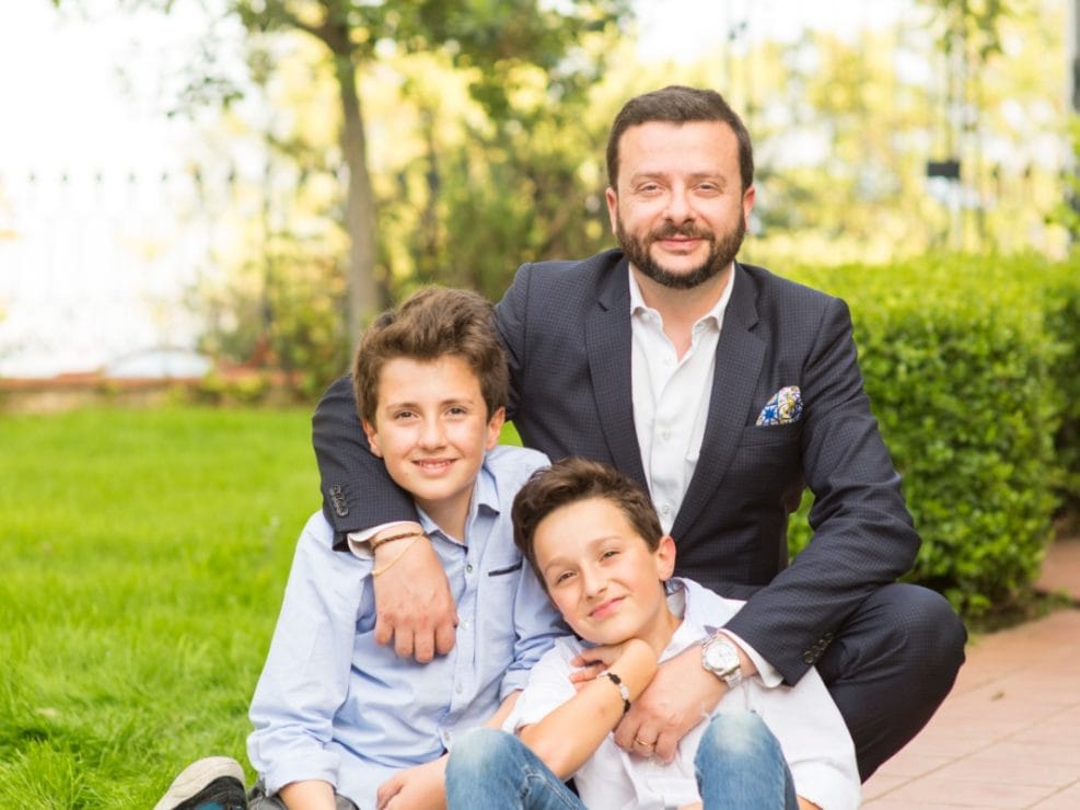 566c08e1-dda1-4cf1-bb6b-c4bc8ab83c57-987x740 Family Portrait / Ritratti di Famiglia