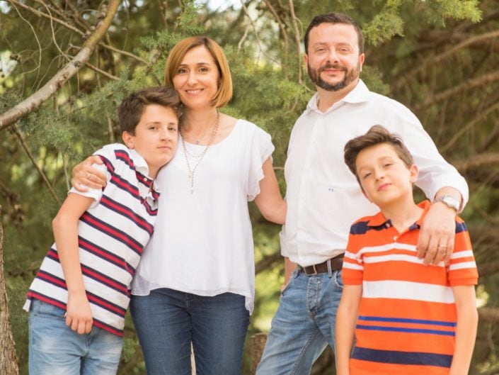 66106e10-676d-4103-927f-33534bc89400-705x529 Family Portrait / Ritratti di Famiglia