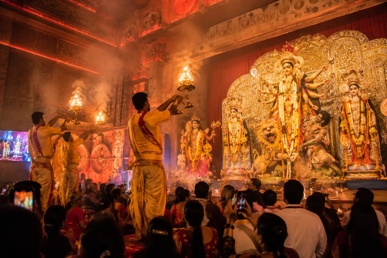 Ganga Aarti at Durga Pooja performed by Kashi priests
